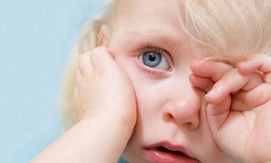 Die Gründe für das Aussehen von Papillomen um den Hals bei Kindern